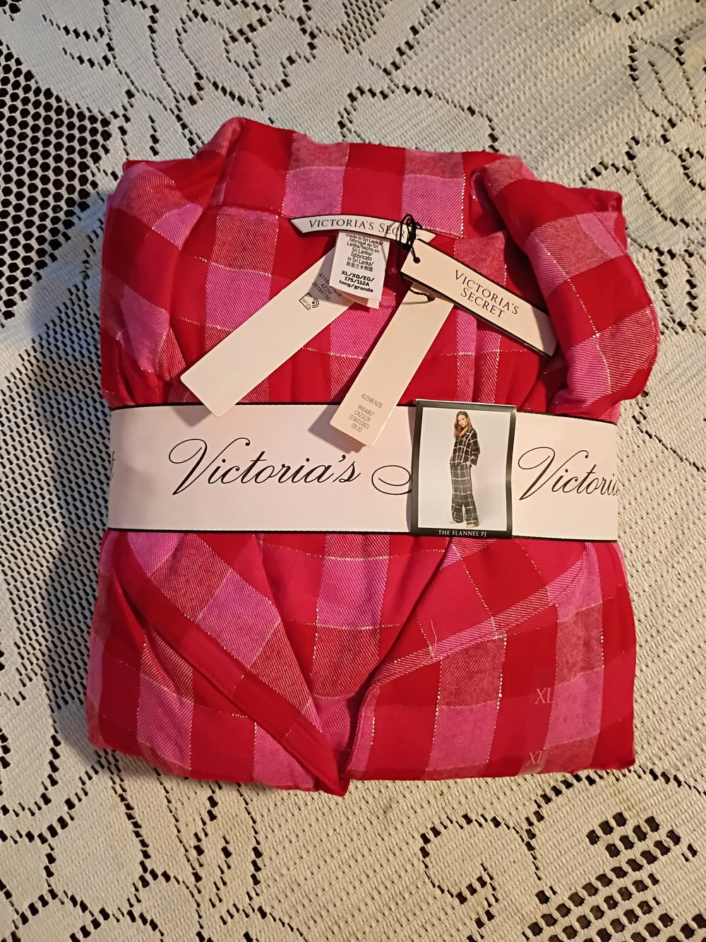 Victoria's Secret Pink & Red Plaid Flannel Robe
